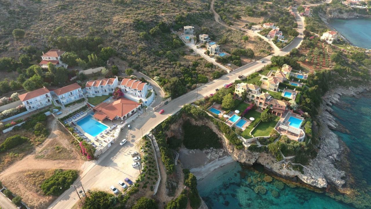 Villa Sea Front Spathion Экстерьер фото