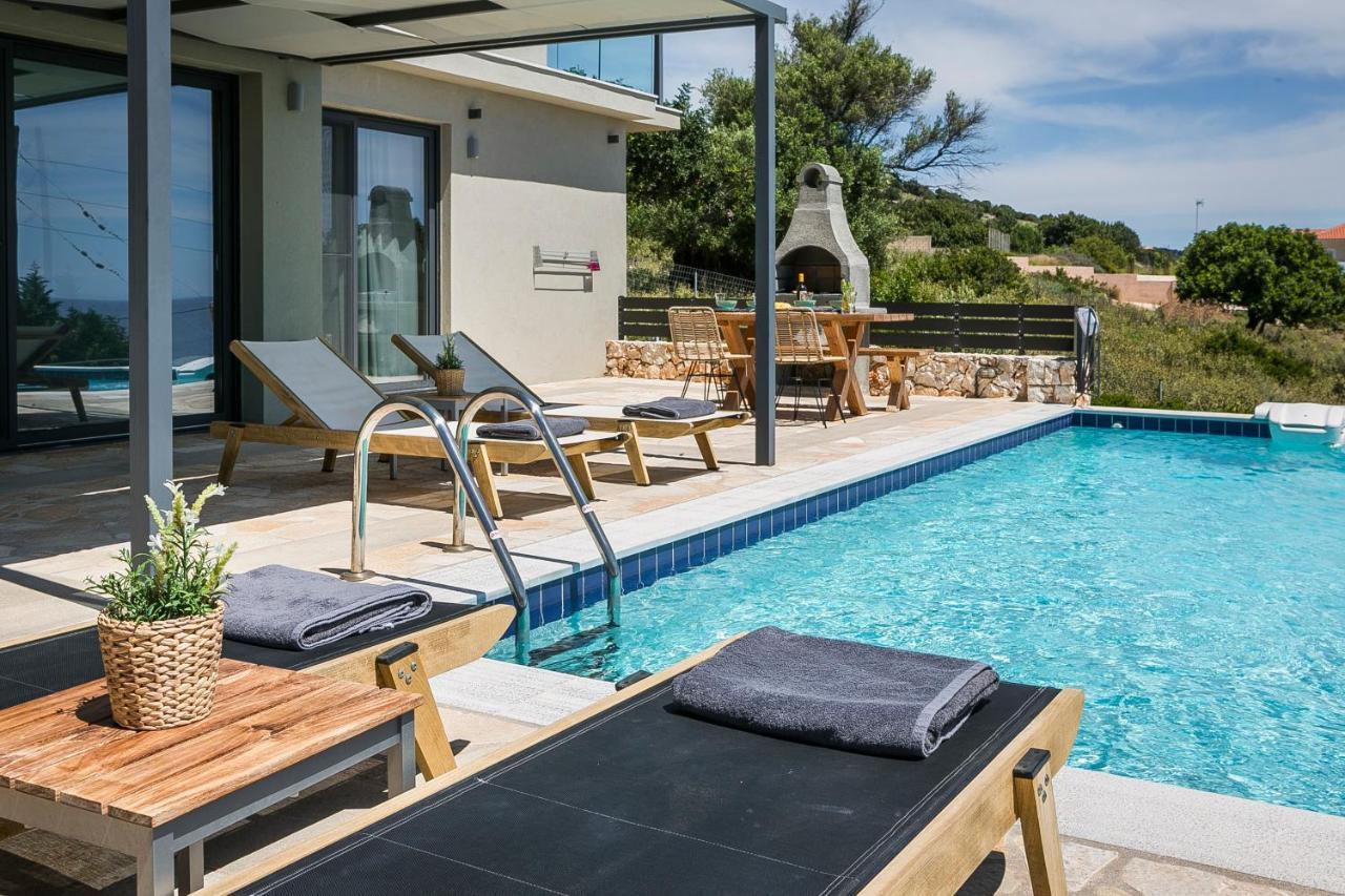 Villa Sea Front Spathion Экстерьер фото